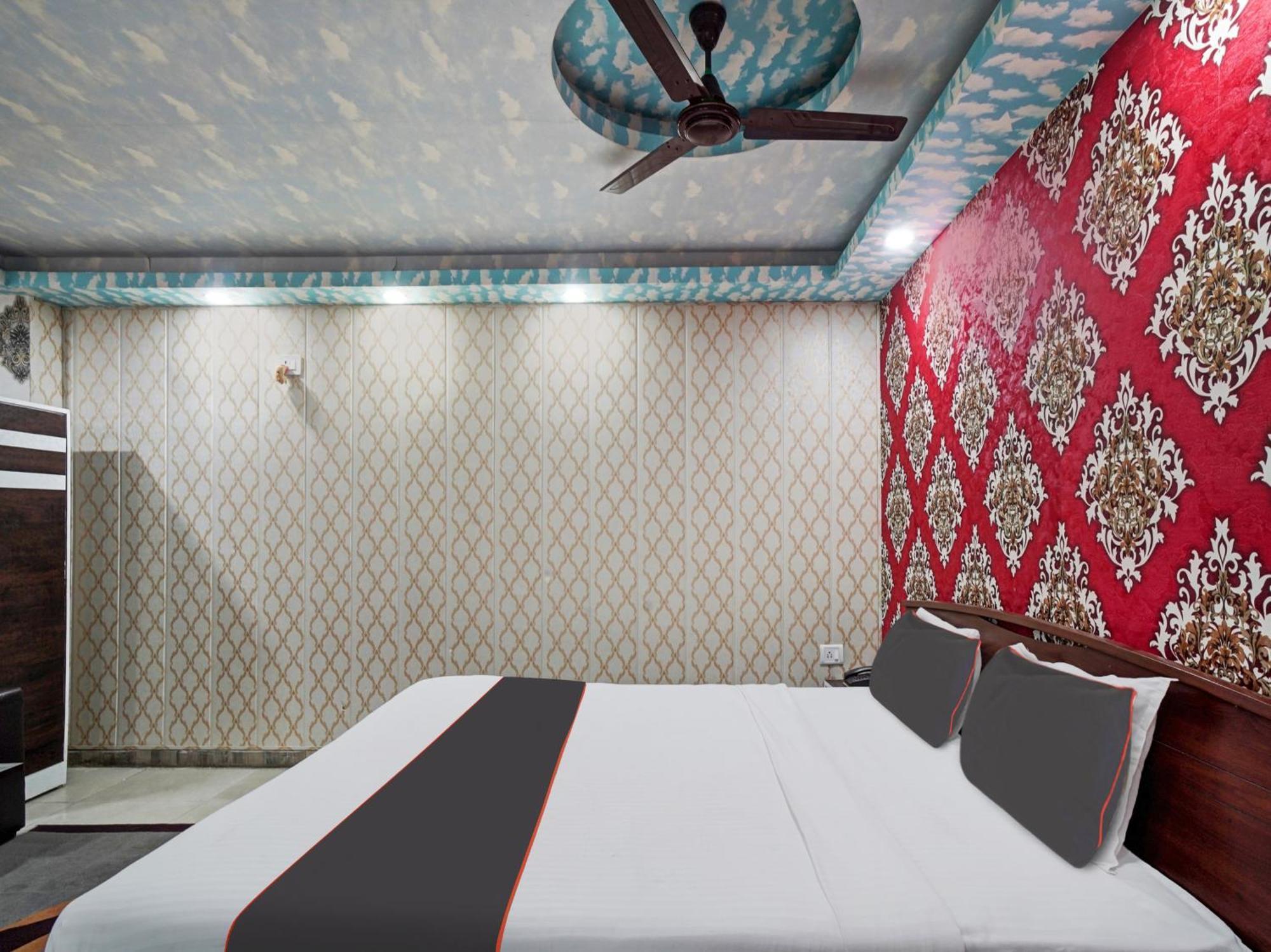 Oyo47006马加迪宫酒店 Danapur 外观 照片